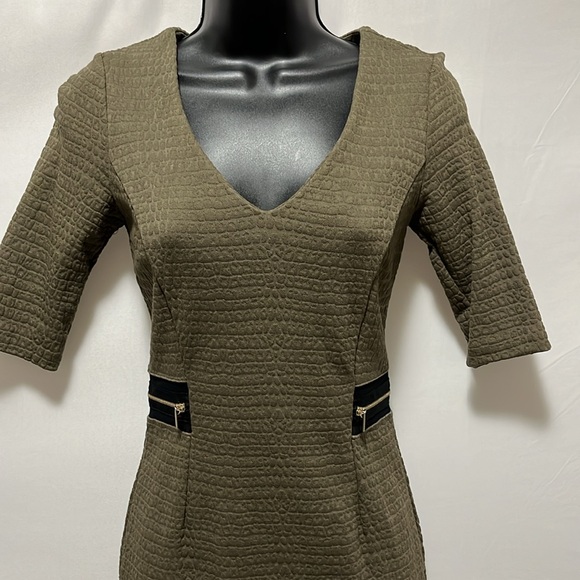Dynamite Army Green Textured Bodycon Midi Dress Size XS - Picture 3 of 11
